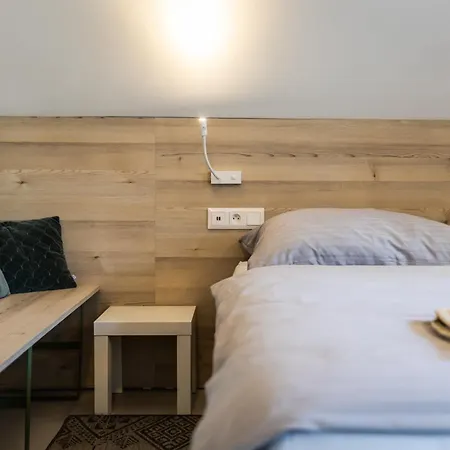 Fajna - Ski-in In Jasna *