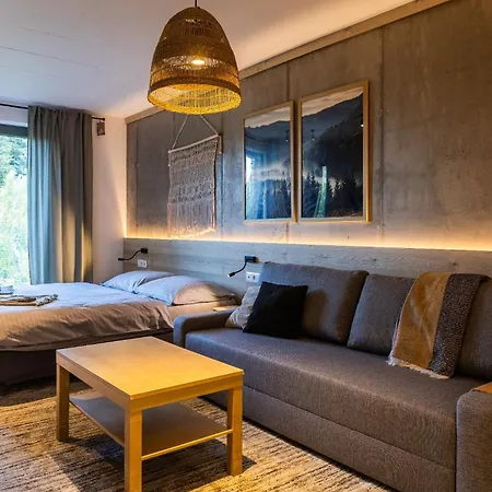 Fajna - Ski-in In Jasna Hytte